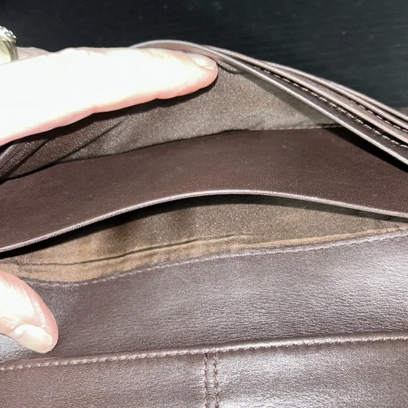 Coach Signature Wallet - Picture 5 of 5